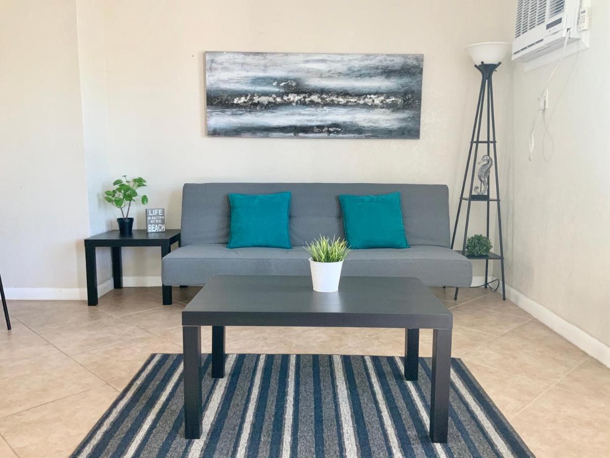 Hollywood Beach Apartments - Walk To The Beach المظهر الخارجي الصورة
